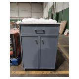 24" Vanity W Sink