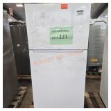 White vissani refrigerator