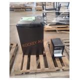 Danby mini fridge, Portable ice maker Danby