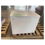 VISSANI Chest Freezer (Damaged), Water Dispenser