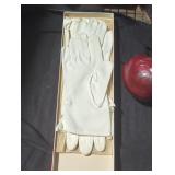 Vintage White Gloves Set in Decorative Box