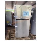 VISSANI 18.1 cu.ft. Refrigerator-Freezer;