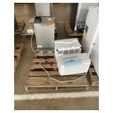 GE Profile 8300 BTU Air Conditioner, Ice Maker