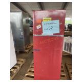 Frigidaire 7.2 cu.ft. Retro Top-Mount Fridge;