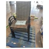 4 Patio Chairs. 4xTheBidLocated in Red