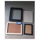 Trio of picture frames lot unknown sizes.