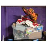 Home Decor Tote Lot