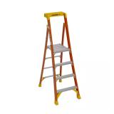 Fiberglass Podium Ladder 4 ft, 300 lb, IA
