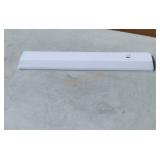 Good Earth Under Counter Light Bar;