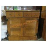 Cupboard 18 1/2"x 30"x 30"