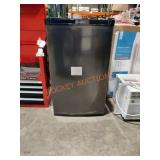 Frigidaire Compact 4.4 cf Refrigerator