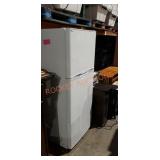 9.9 Cubic Feet White Refrigerator/Freezer