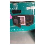 Criterion Microwave Oven, 0.7cu ft