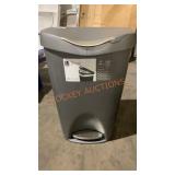 13 Gallon Trash Can