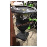 Allen + Roth 29.1qt Planter