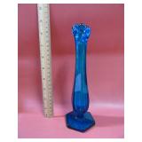 Westmorelan blud bud vase