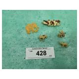 SMALL PLASTIC ANIMALS