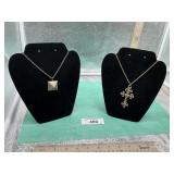 2) NECKLACE-ONE OPENS UP