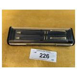 SET OF PENS -NIB