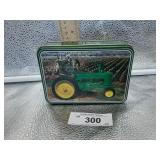 JOHN DEERE KNIFE AND TIN.
