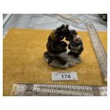ELMER BUILDING A SNOWMAN HORSE FIGURINE LIMITED