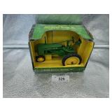 ERTLE JOHN DEERE MODEL H TRACTOR -NIB