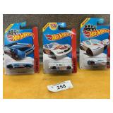 3)HW RACE-SLING SHOT 141/250,CIRC;E TRACKER