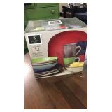 Gibson 12 pc Color Vibes Dish Set