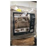 King - Chic 8 pc Comforter