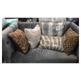 Deal - 5 Throw Pillows