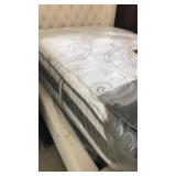 Queen Serta iComfort Hybrid Mattress