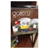 Gallery 16 pc Dish Set