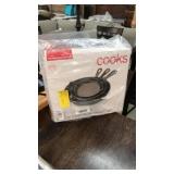 Cooks 3 pc Cast Iron Skillets