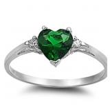 Beautiful Emerald Heart Solitaire Ring