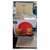 Gibson 12 pc  Dinnerware Set