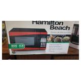 Hamilton Beach 900 Watt Microwave Oven