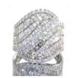 18kt Gold Brilliant 3.60 ct Baguette Diamond Ring