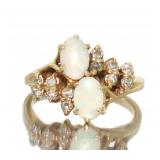 14kt Gold Vintage Natural Opal & Diamond Ring