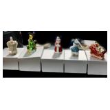 (5) Christmas Ornaments & Gift Boxes