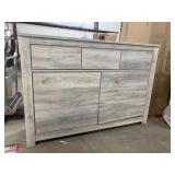 Ashley B331-31 Bellaby Dresser Base