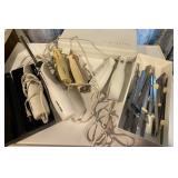 6 Electric Knives w/ Blades