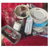 Lot of Odds & Ends Kitchen Items