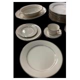 42 Pc Noritake Ivory China Dishes