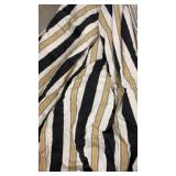 Estate qQ Reversible Comforter & Pillows