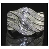 Beautiful 1/4 ct Natural Diamond Wavelink Ring