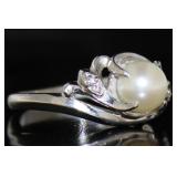 10kt Gold 6.25 mm Pearl & Diamond Ring