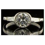 Beautiful 2.00 ct Bezel Set White Topaz Ring