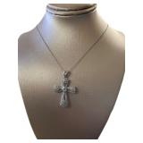 14kt Gold Elegant Cross Necklace