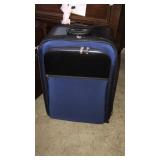 Clothes-It-All Dresser Spinner Luggage