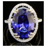 14kt Gold 13.02 ct Oval Sapphire & Diamond Ring
